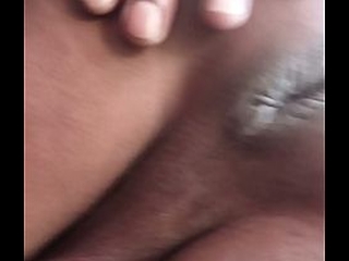 Essa vadia gosta da fruta....